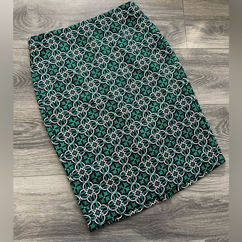 NWOT J. Crew Lattice medallion Pencil Skirt
